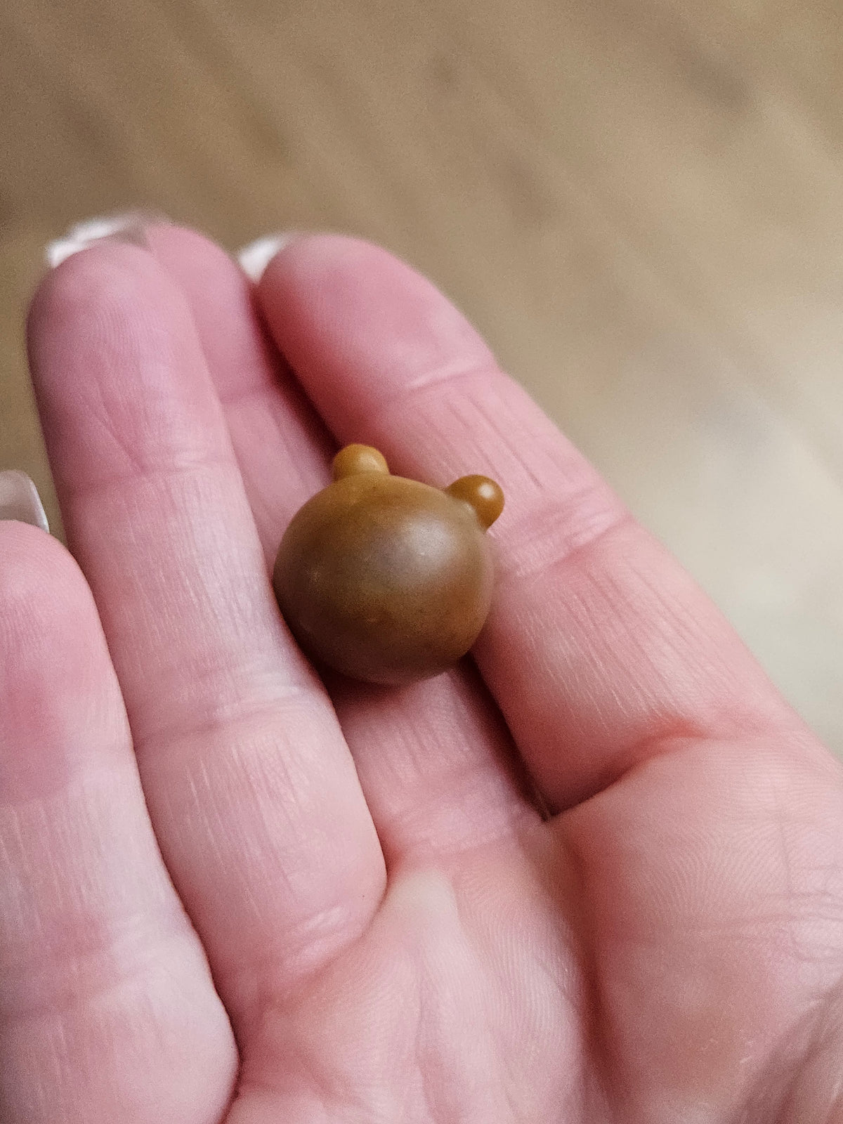 Kawaii Alashan Agate Pig Hood Face Charm Bead