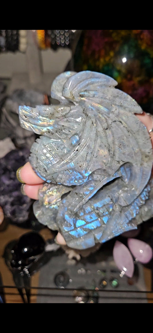 Flashy Labradorite Dragon Carving – Mystical Crystal Dragon Statue
