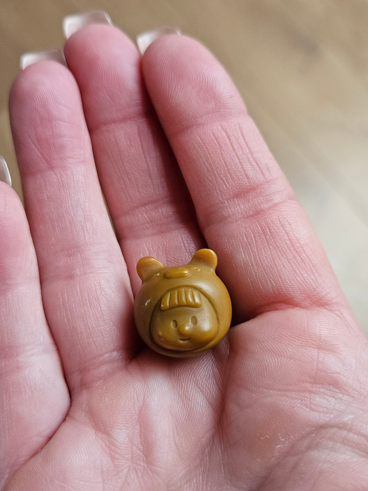 Kawaii Alashan Agate Pig Hood Face Charm Bead